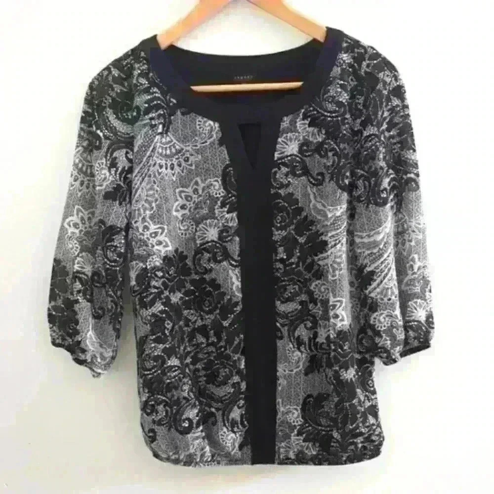 ISPIRI  | Women's White/Black Abstract Floral 3/4 Length Sleeve Top Size…
